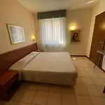 Отель Virginia 2*