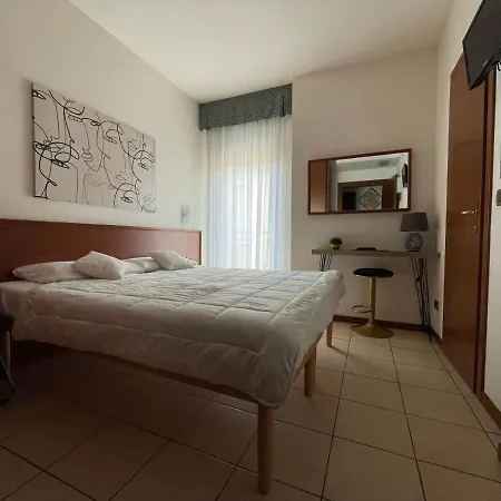 Virginia 2* Garda (Verona)