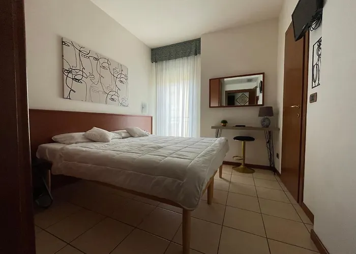 Virginia 2* Garda (Verona)